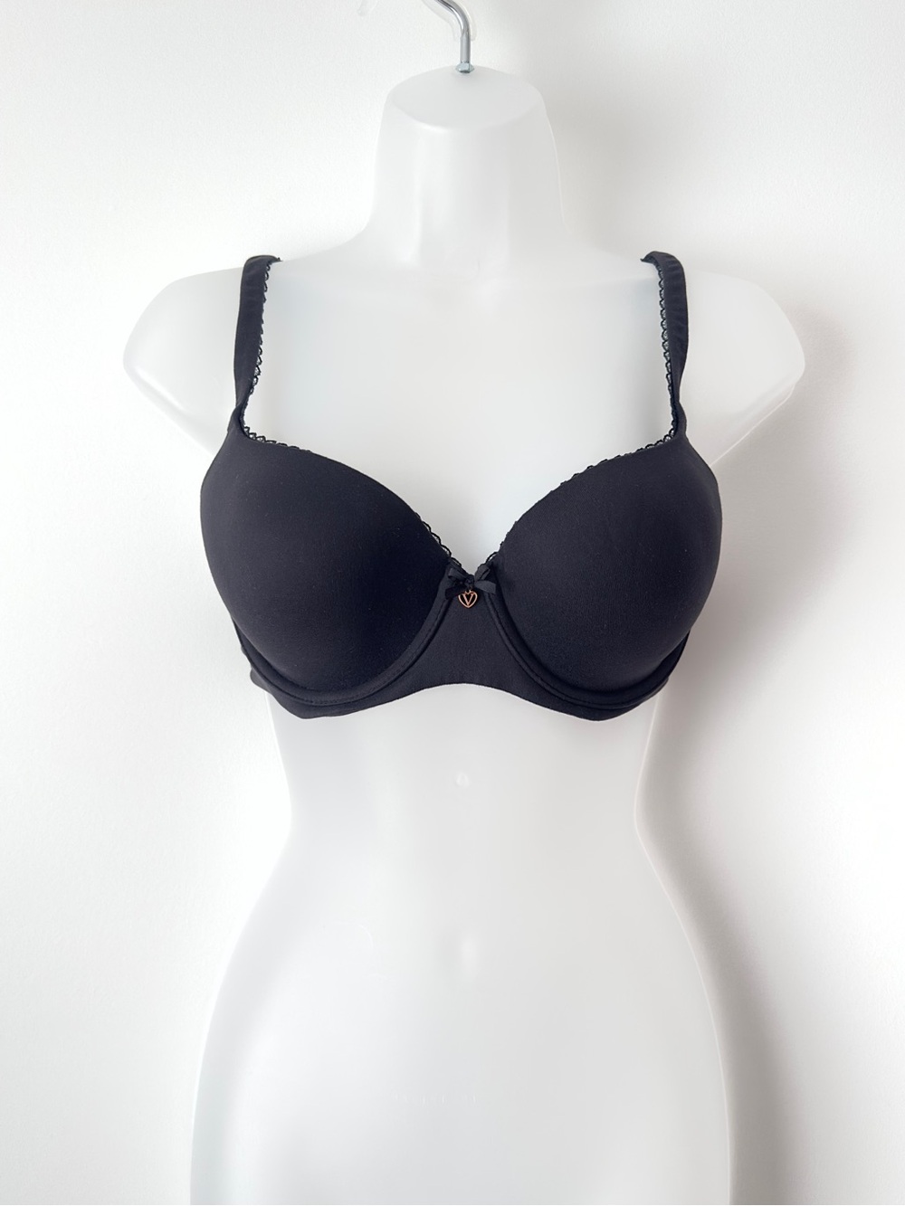 brand new with tags victoria secret black bra